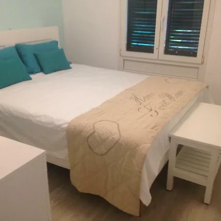 Apartment Centre *